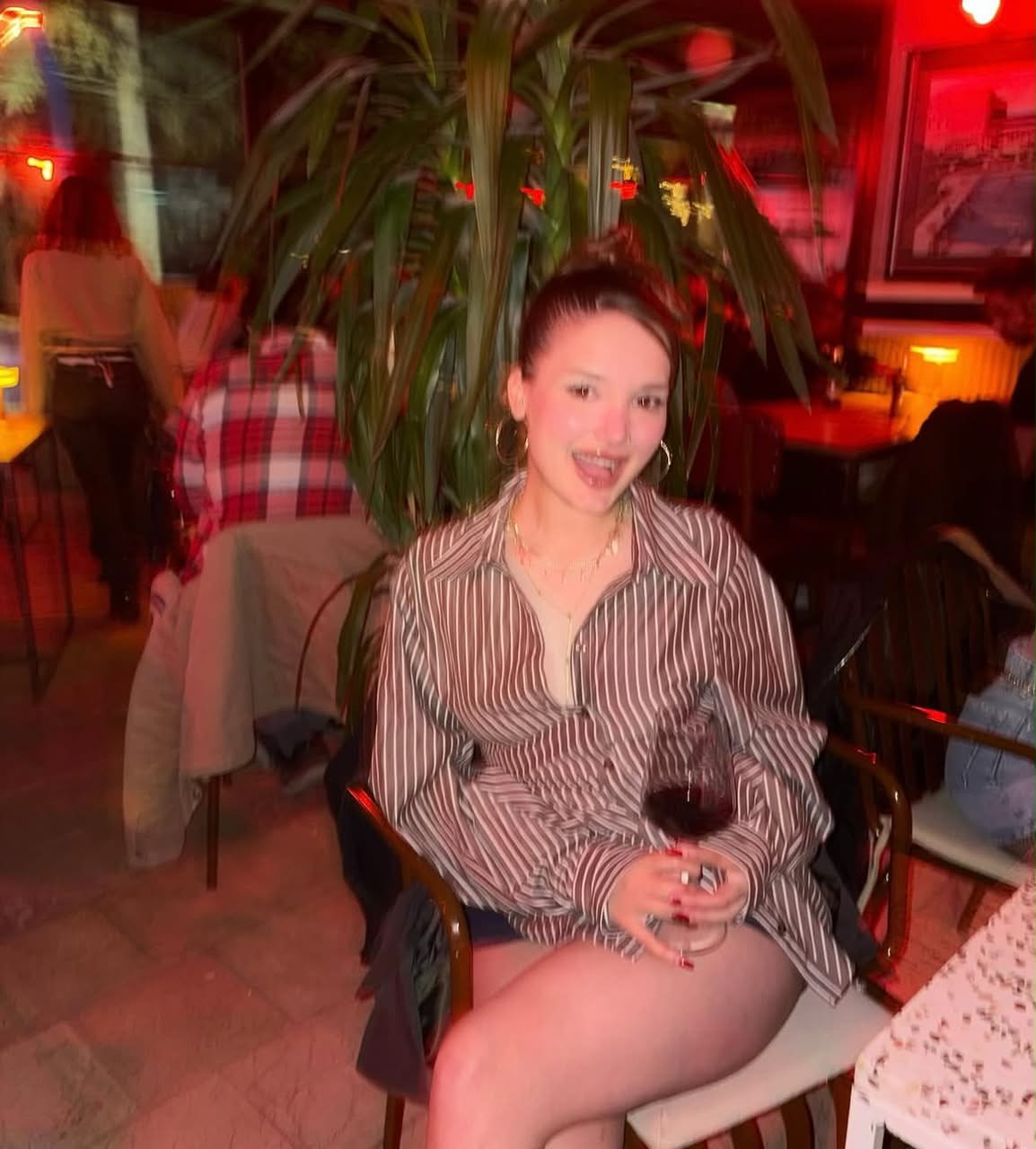 Günyüzü Kosovalı Escort Azra